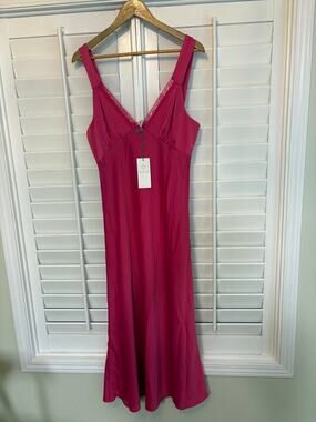 WAYF Pink Midi Dress Size‎ Large